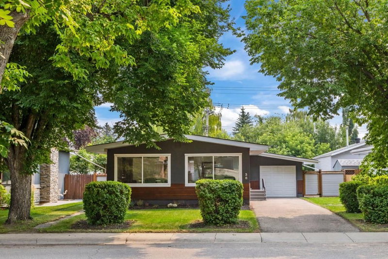 38 Westwood Drive SW, Calgary, Alberta