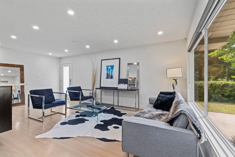 38 Westwood Drive SW, Westgate — interior photo 5