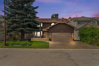 626 Hawkhill Place NW