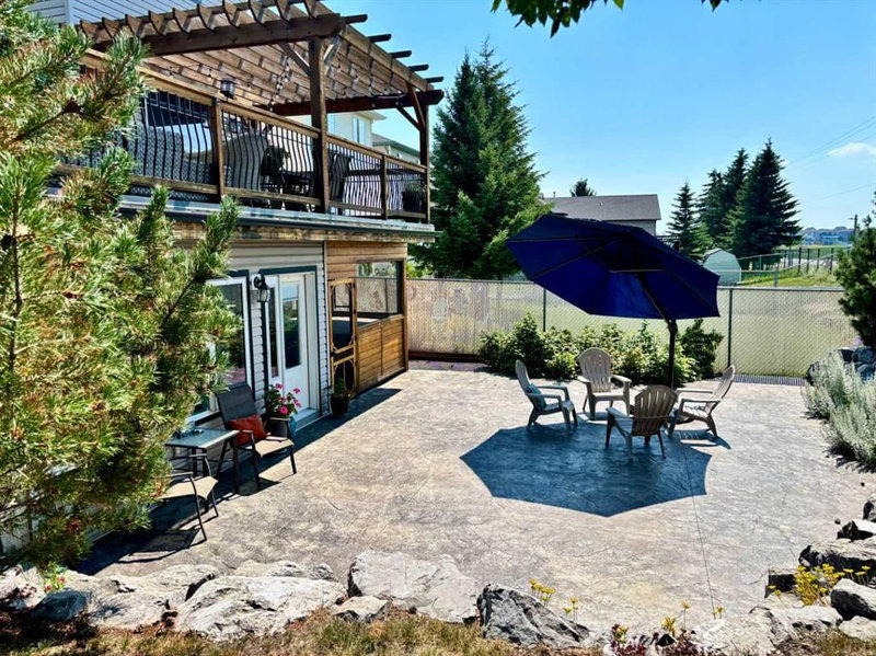 32 Meadowpark Place