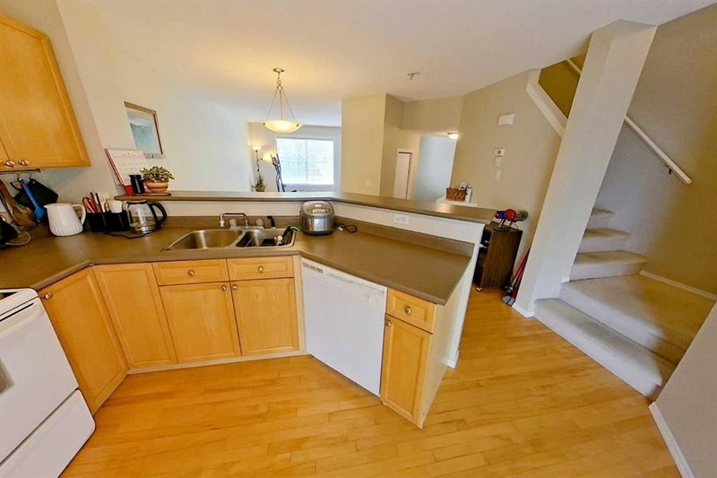 156 Tuscany Springs Gardens NW, Tuscany — interior photo 5