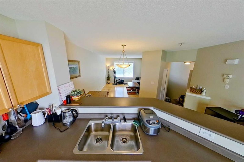 156 Tuscany Springs Gardens NW, Tuscany — interior photo 7