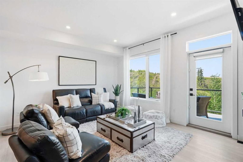 108 Na'a Heights SW, Medicine Hill — interior photo