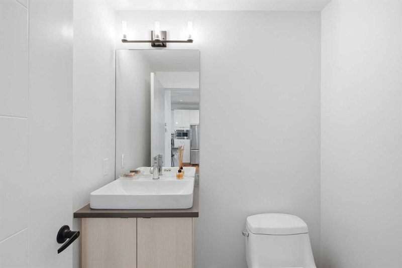 2, 4733 17 Avenue NW, Montgomery — interior photo 5