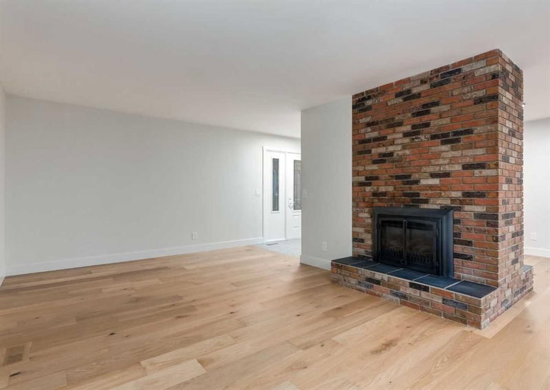 6460 Silver Ridge Way NW, Silver Springs — interior photo 5