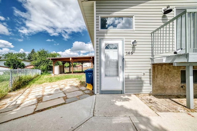 148 Fonda Drive SE