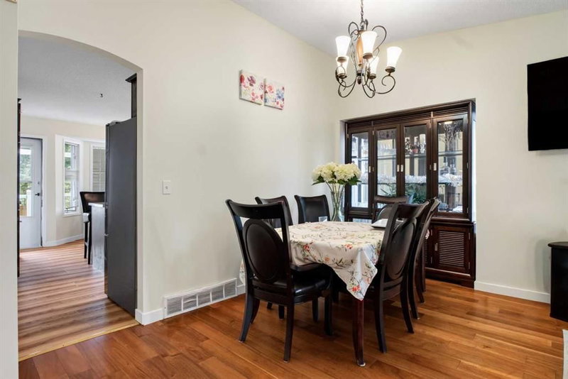 403 Shawinigan Drive SW, Shawnessy — interior photo 5