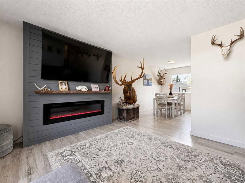 10237 97 Ave