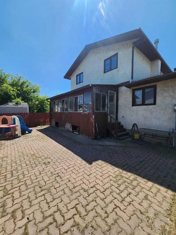39 Whiteram Close NE