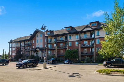 2208 - 15 Sunset Square