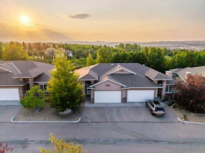 61 River Heights View