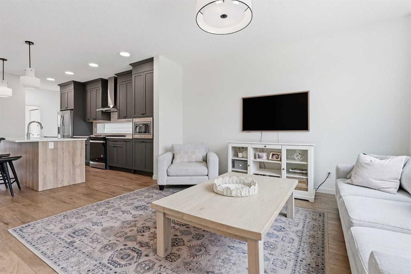 129 Treeline Avenue SW, Alpine Park — interior photo 7