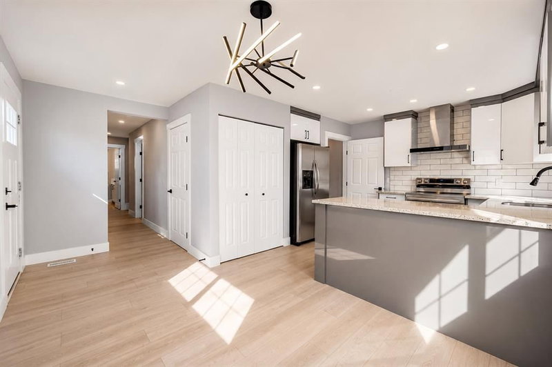 755 Penbrooke Road SE, Penbrooke Meadows — interior photo 6