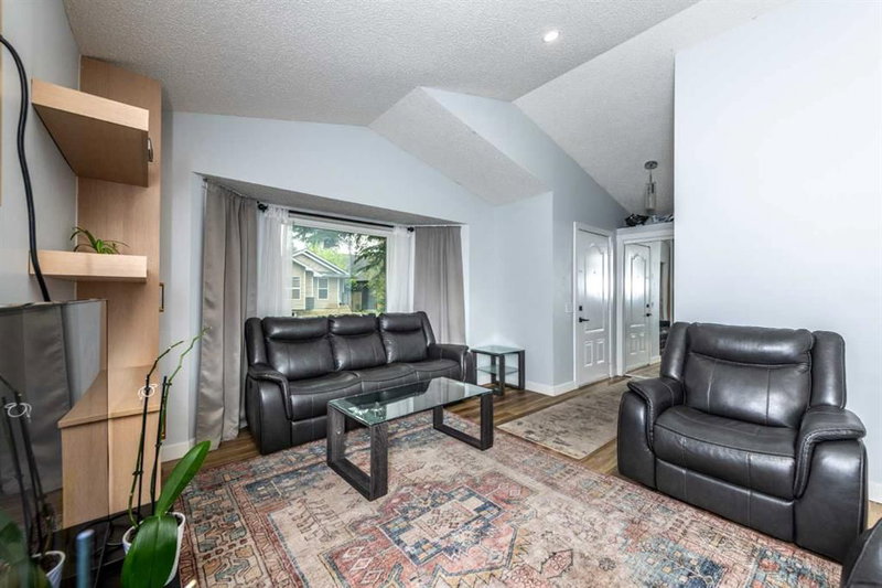 92 Martinwood Road NE, Martindale — interior photo 6