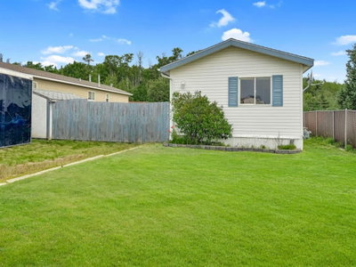 212 Mawdsley Crescent