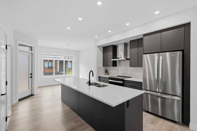 323, 81 Greenbriar Place NW, Greenwood/Greenbriar — interior photo 5