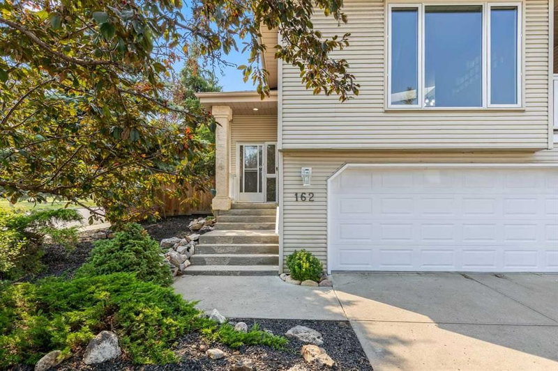 162 Millbank Hill SW, Millrise — photo 2
