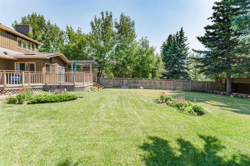 240 Canterville Drive SW, Canyon Meadows — interior photo 6