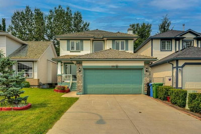 332 Harvest Hills Drive NE