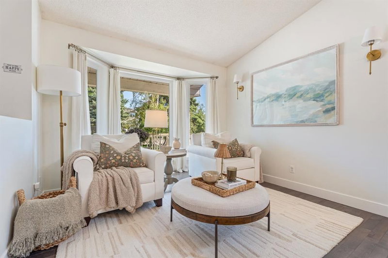36 Sunvista Place SE, Sundance — interior photo