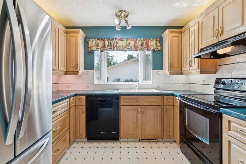 567 Parkridge Drive SE, Parkland — interior photo 6