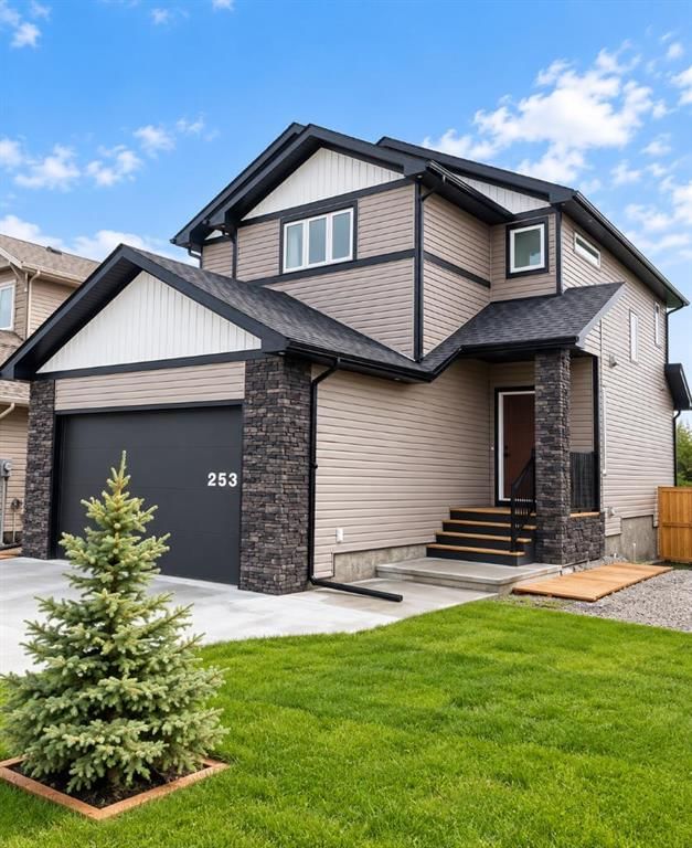 253 Rivergrove Chase W