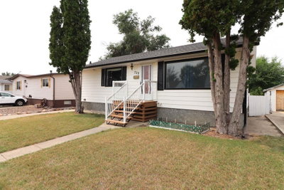 328 2nd Street SE