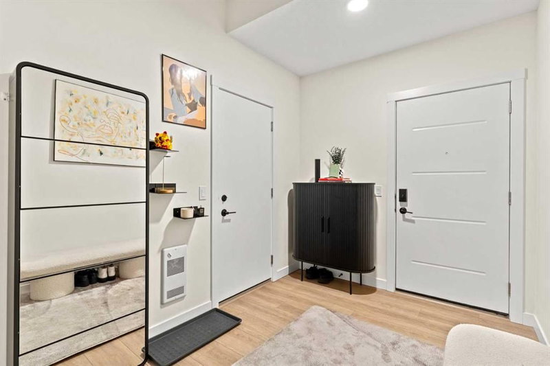 105 Sovereign Common SW, Shaganappi — interior photo 5