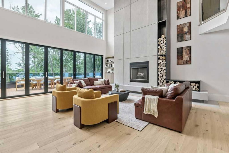 63 Pumpmeadow Crescent SW, Pump Hill — interior photo