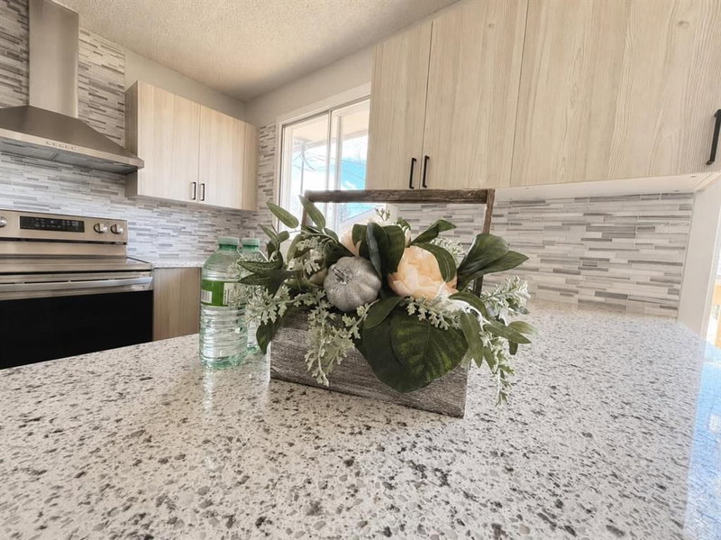 215 Penbrooke Way SE, Penbrooke Meadows — interior photo 6