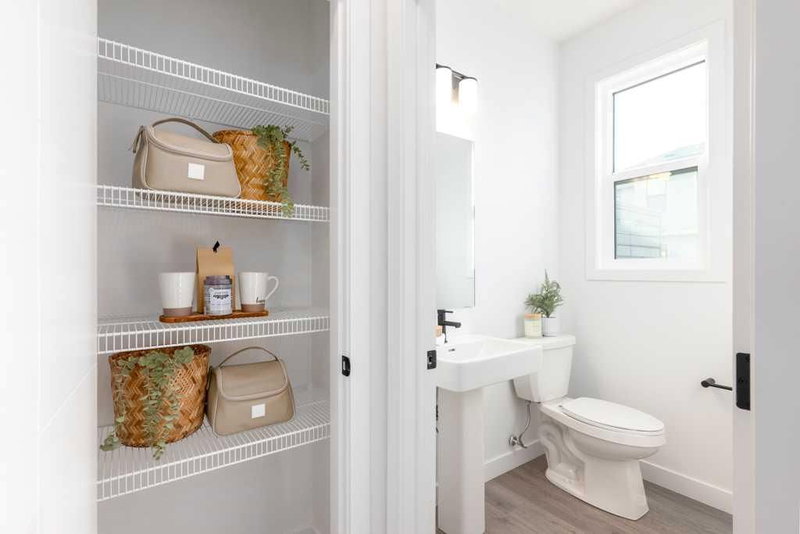 702, 437 Alpine Avenue SW, Alpine Park — interior photo 5