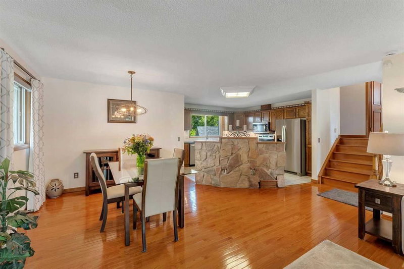 36 McKerrell Court SE, McKenzie Lake — interior photo 6