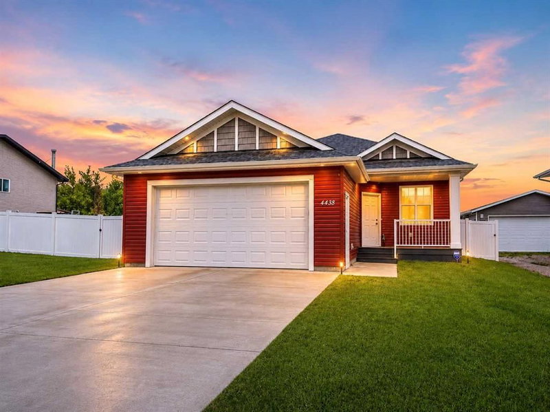 4438 Van Eaton Way, Clive