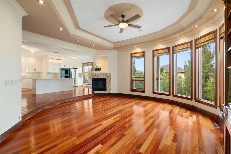 8 Coulee Park SW