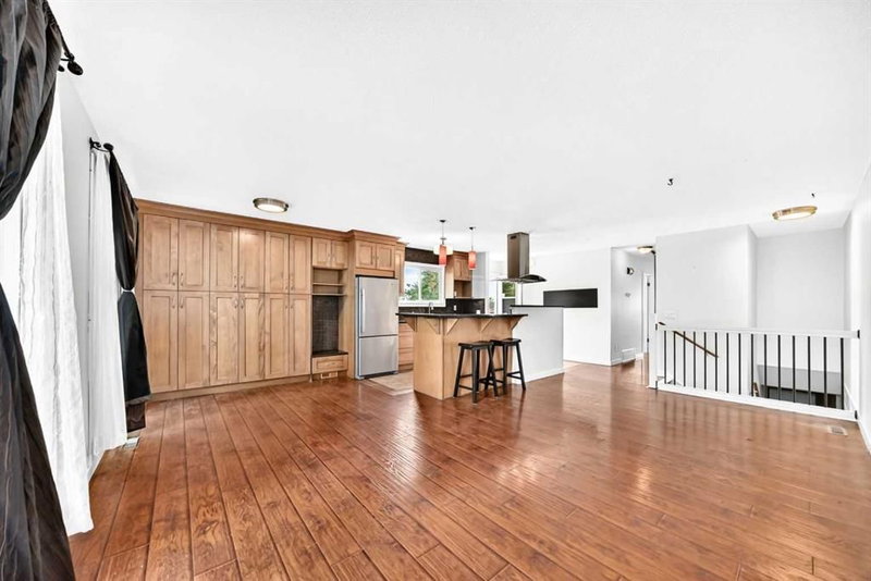 8524 Berwick Road NW, Beddington Heights — interior photo 6