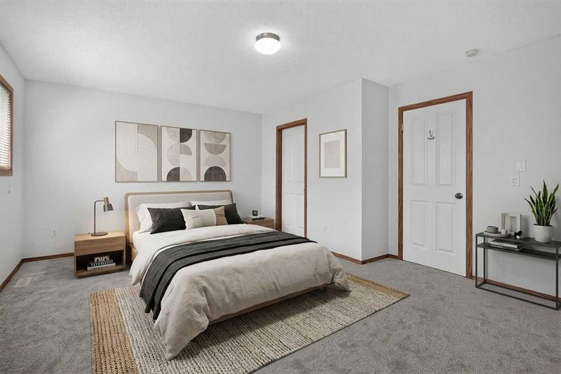 2337 Eversyde Avenue SW, Evergreen — interior photo 5