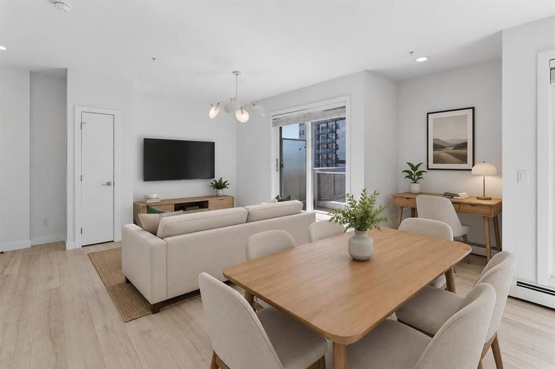 408, 3130 Thirsk Street NW, University District — interior photo 6