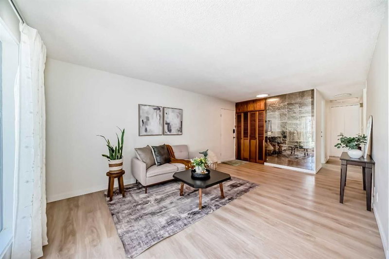 7807 20A Street SE, Ogden — interior photo