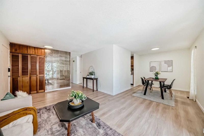 7807 20A Street SE, Ogden — interior photo 5