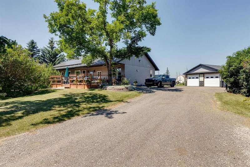 280166 TWP RD 240, Chestermere