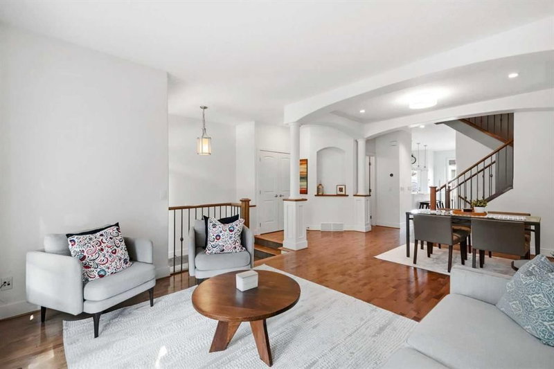 624 27 Avenue NW, Mount Pleasant — interior photo