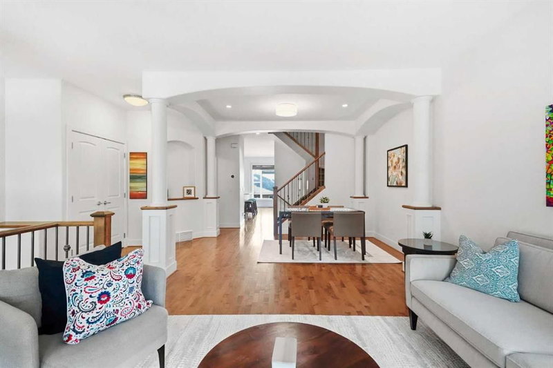 624 27 Avenue NW, Mount Pleasant — interior photo 5