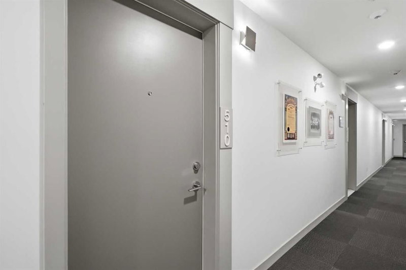 510, 301 10 Street NW, Hillhurst — interior photo 5