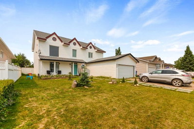 39 Chinook Crescent