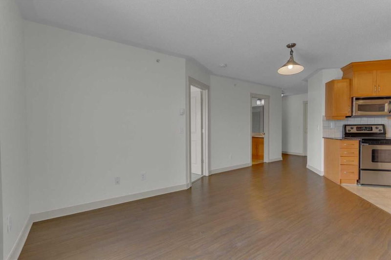 321, 2233 34 Avenue SW, Garrison Woods — interior photo