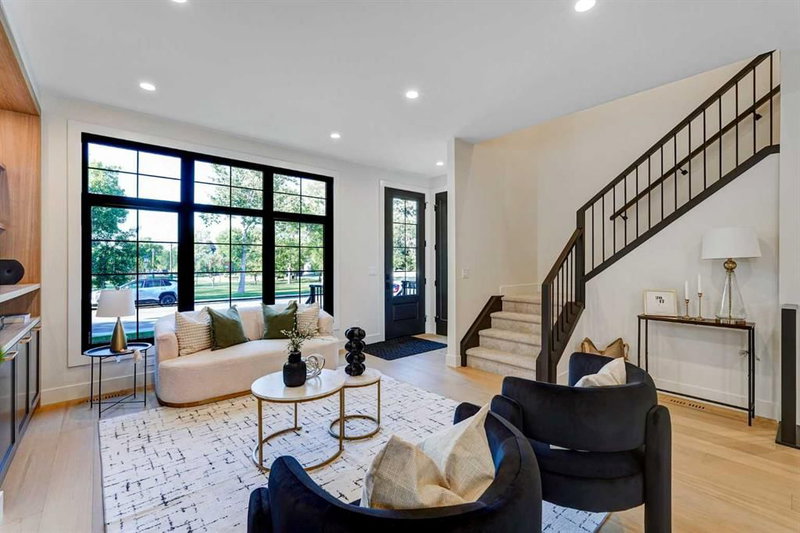 607 29 Avenue NW, Mount Pleasant — interior photo 5
