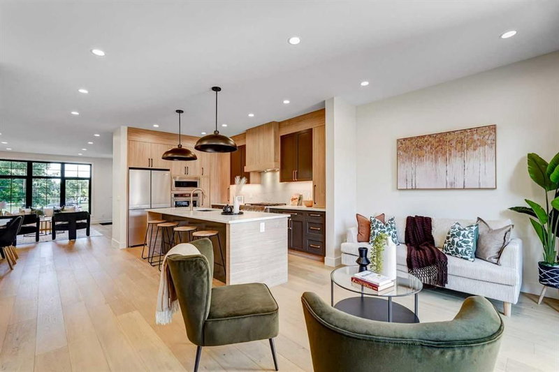 607 29 Avenue NW, Mount Pleasant — interior photo 6