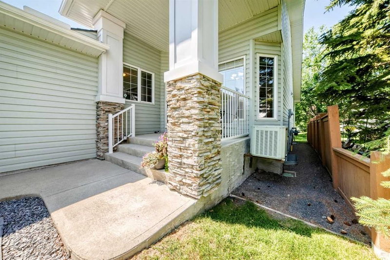 19 Rocky Ridge Villas NW