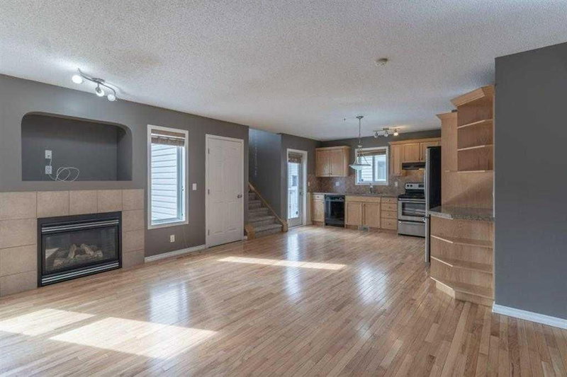 57 Royal Birch Crescent NW, Royal Oak — interior photo