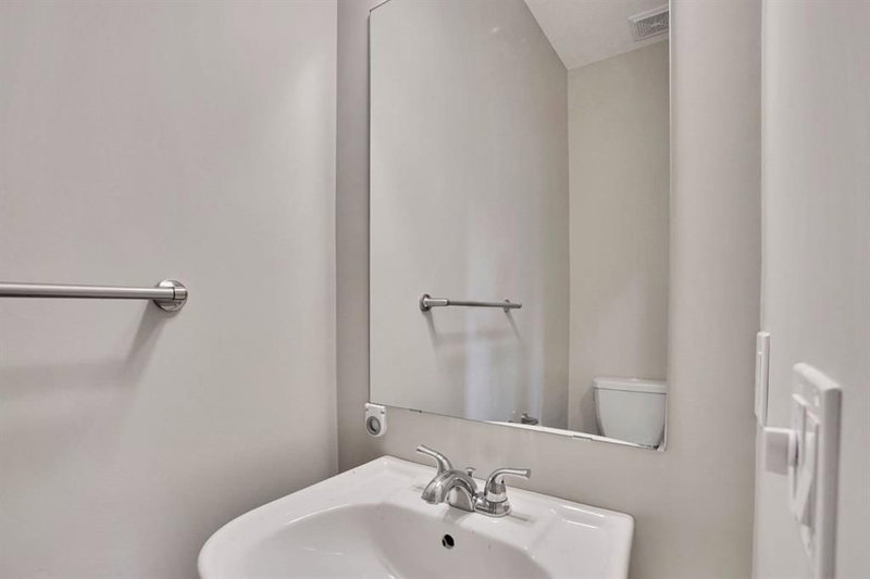 531 Evansborough Way NW, Evanston — interior photo